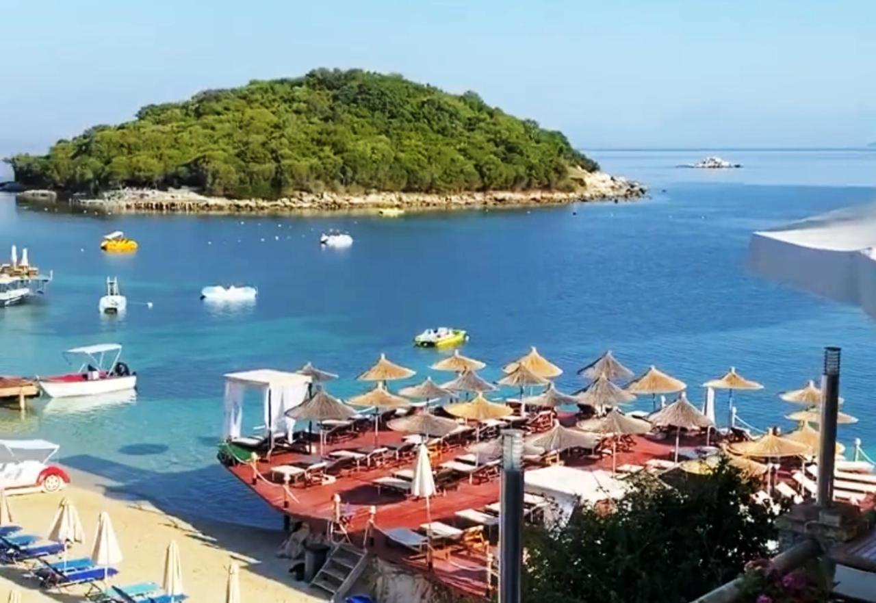 Luxury Holiday In Royal Apartment For King And Queen Саранде Екстериор снимка