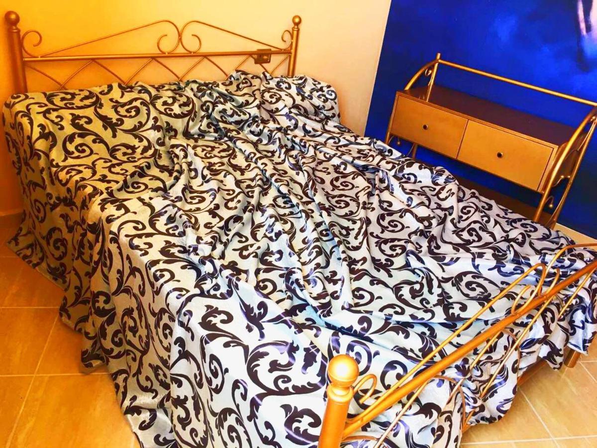 Luxury Holiday In Royal Apartment For King And Queen Саранде Екстериор снимка