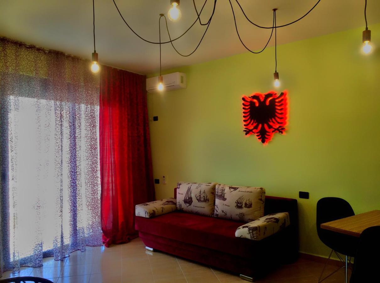 Luxury Holiday In Royal Apartment For King And Queen Саранде Екстериор снимка