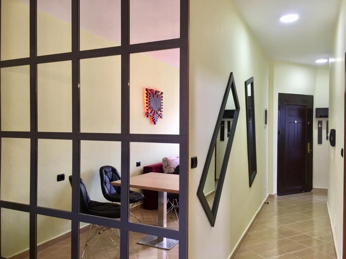 Luxury Holiday In Royal Apartment For King And Queen Саранде Екстериор снимка