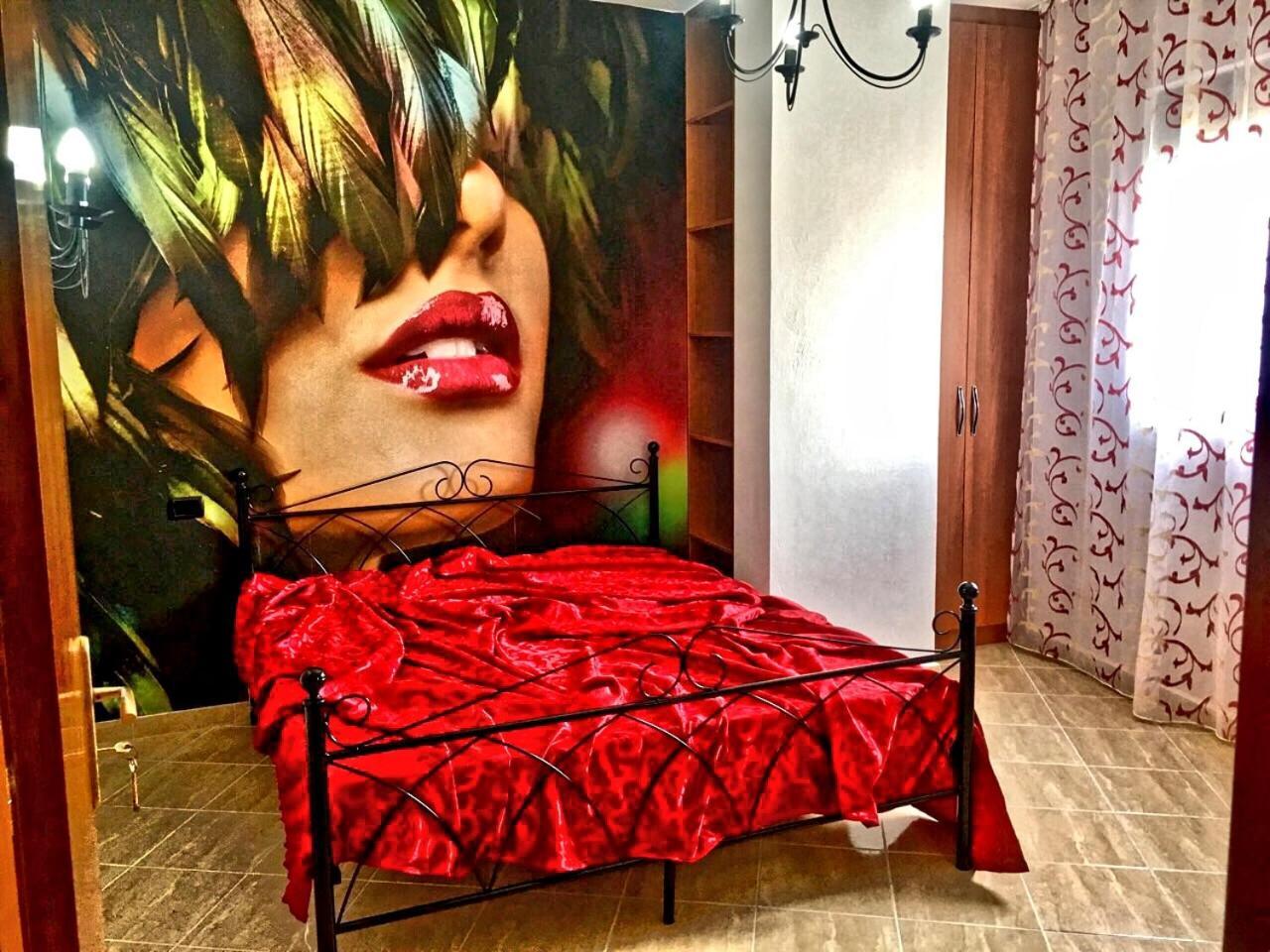 Luxury Holiday In Royal Apartment For King And Queen Саранде Екстериор снимка